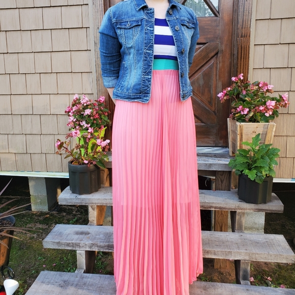 Sleevless Maxi dress,striped top - Picture 2 of 5